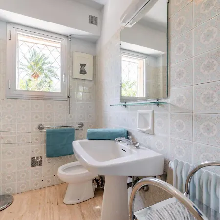 Daire Les Oliviers By Interhome